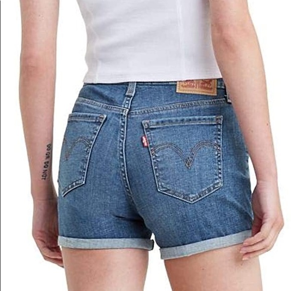 Levi’s Women’s Mid Length Denim Shorts NWT - Picture 3 of 5